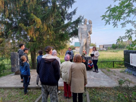 «В память павших в великих сражениях»