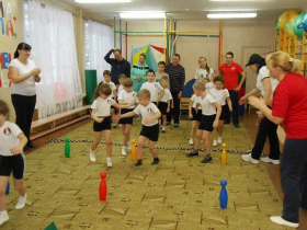 Игра «Наша дружная семья»